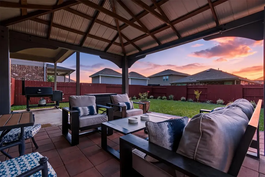 11701 Jackson Falls Way, Manor