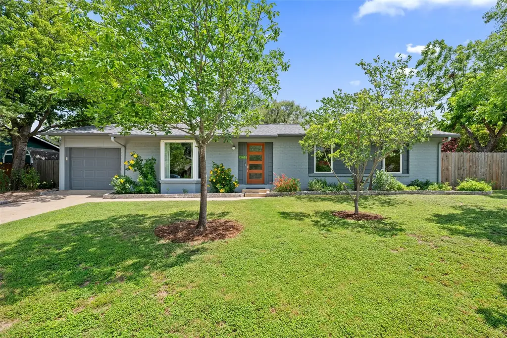 102 E Crestland Drive, Austin