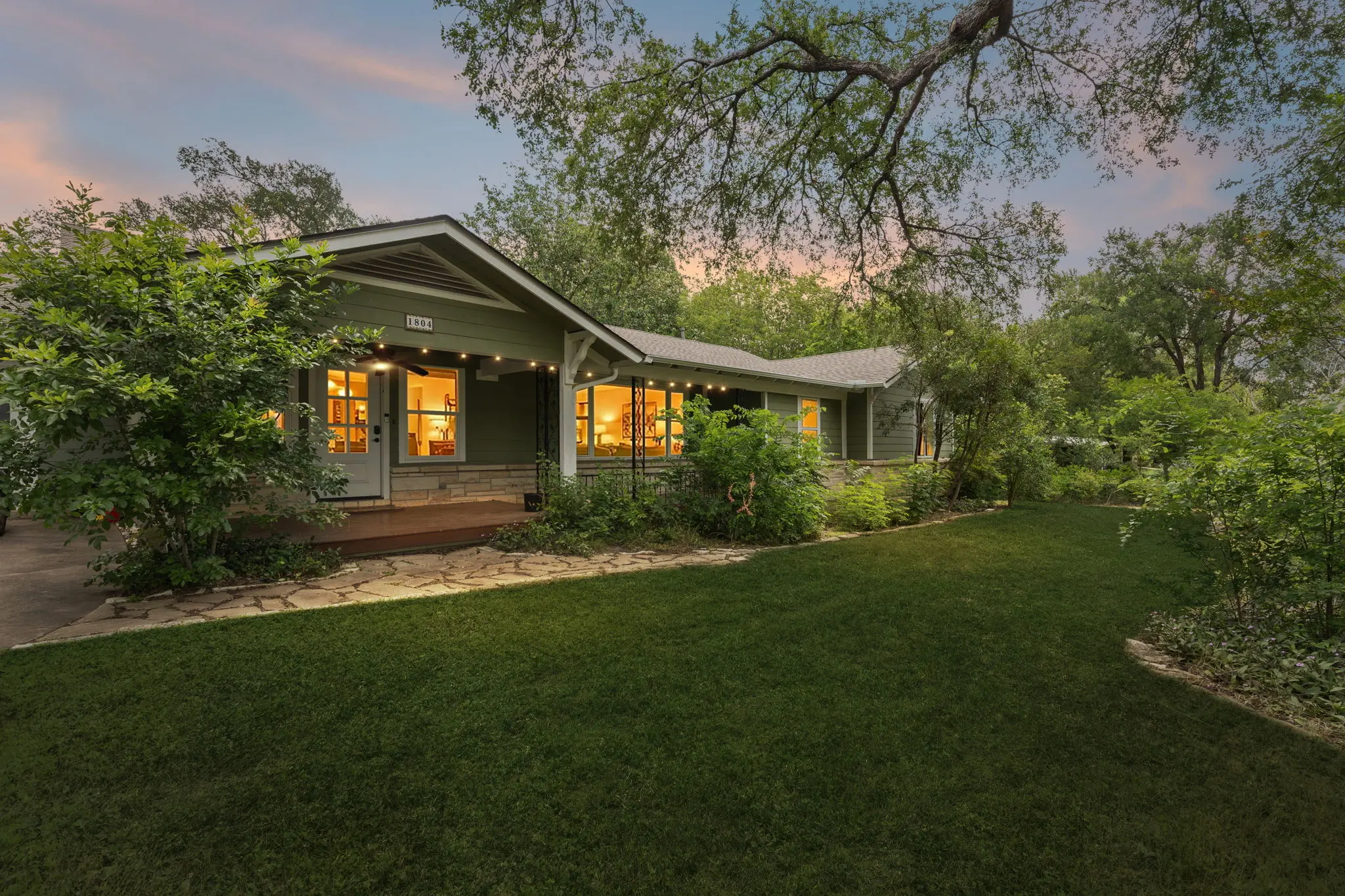 Photo of Listing #3038271