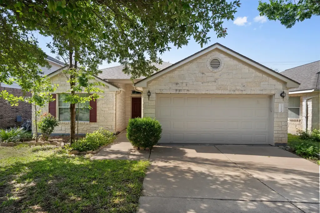 1322 Tumbling River Drive, Leander