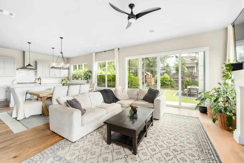 11110 Zimmerman Lane 25, Austin