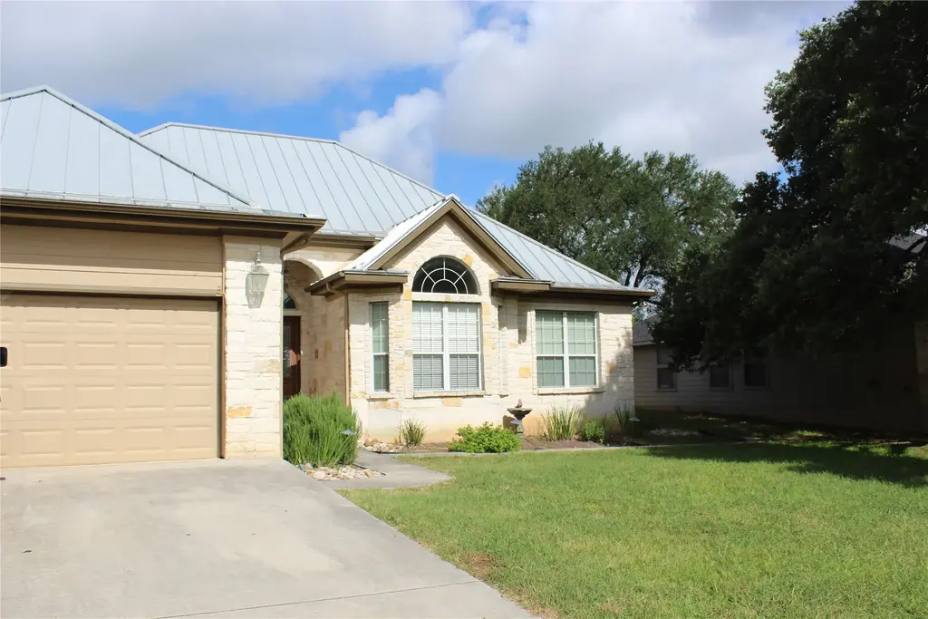 3 Honeysuckle Lane, Wimberley