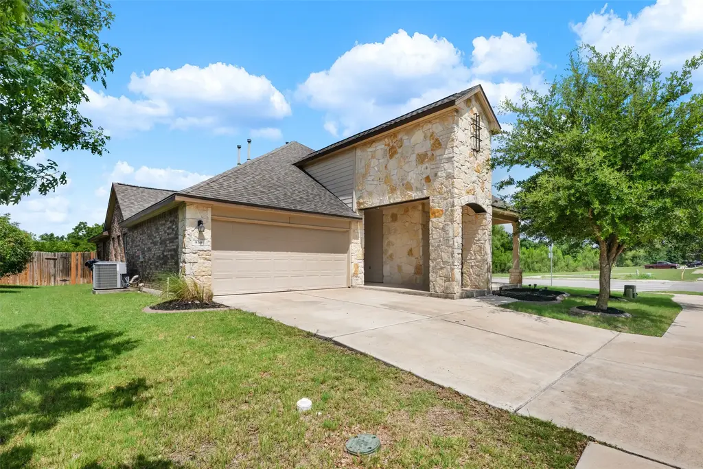 936 Canvasback Creek Drive, Leander