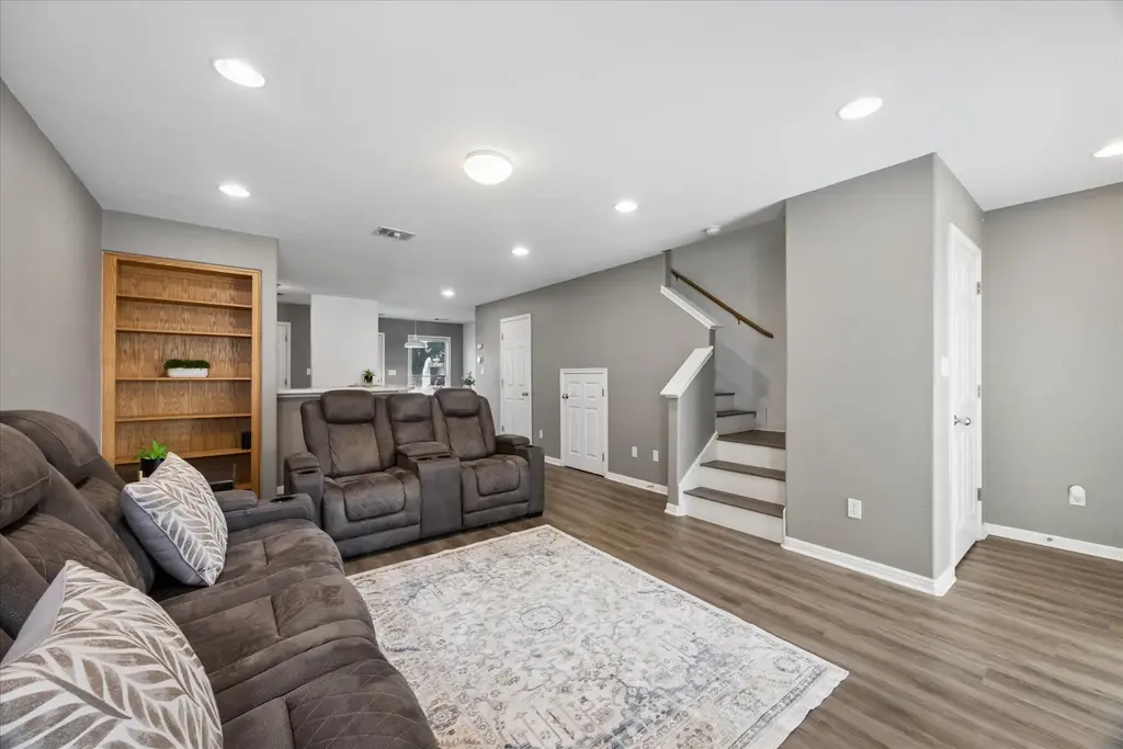 6900 E Riverside Drive 31, Austin