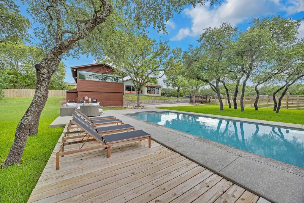 22223 Oban Drive, Briarcliff