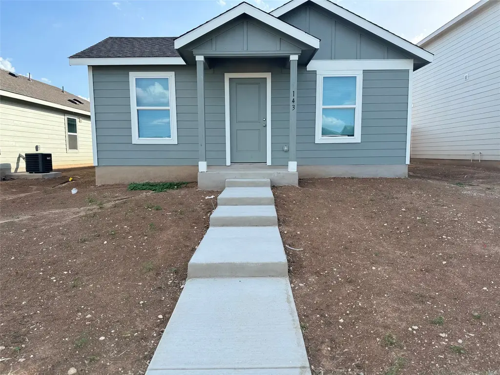 143 Jura Pass, Kyle
