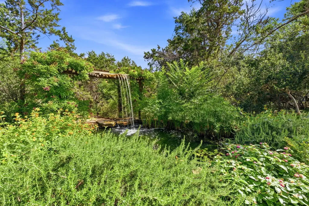 1770 N Elder Hill Road, Driftwood