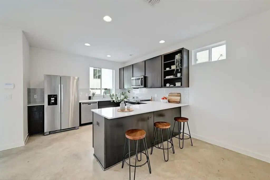 705 N Bluff Drive 11, Austin