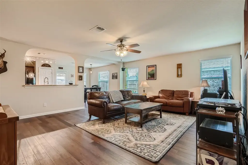 2404 Night Sky Cove, Lockhart