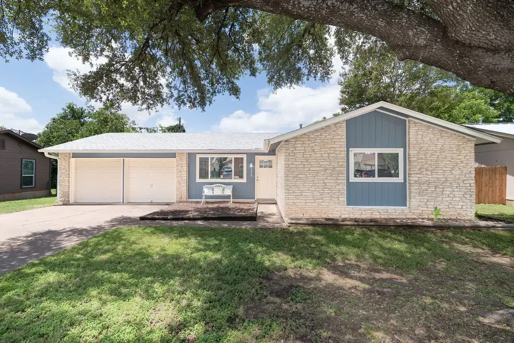 1515 Glenmeadows Drive, Round Rock