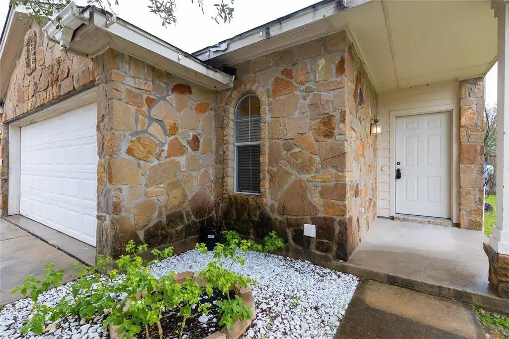 1701 Golden Sunrise Lane, Pflugerville