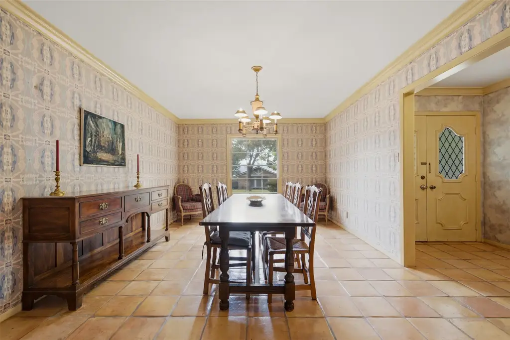 4202 Farhills Drive, Austin