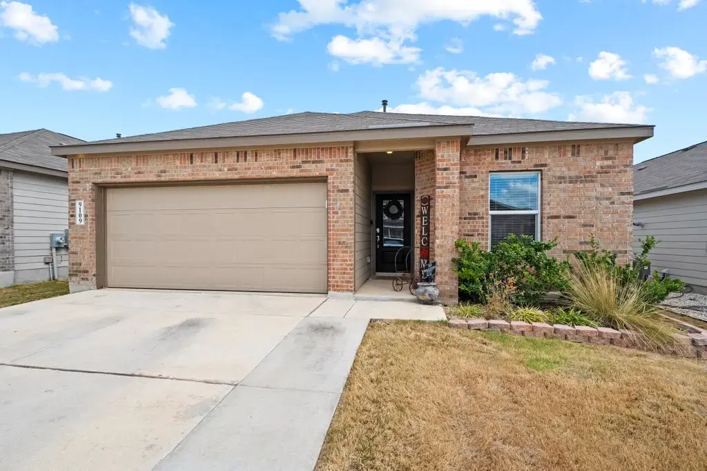 9109 Honey Mesquite, Seguin