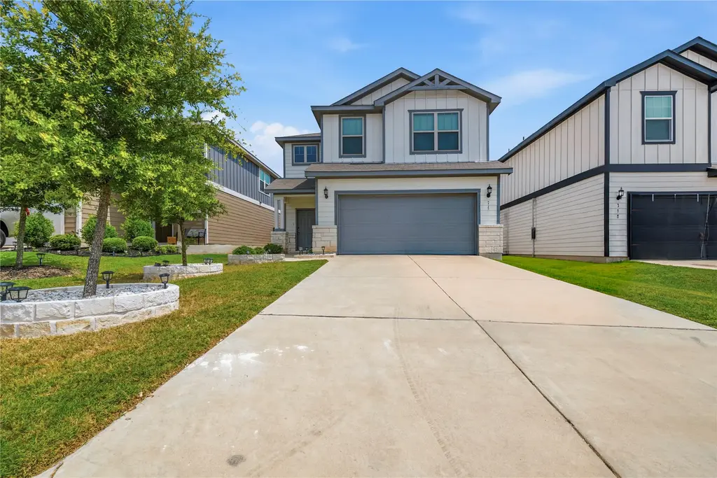 316 Stone Water Lane, Jarrell