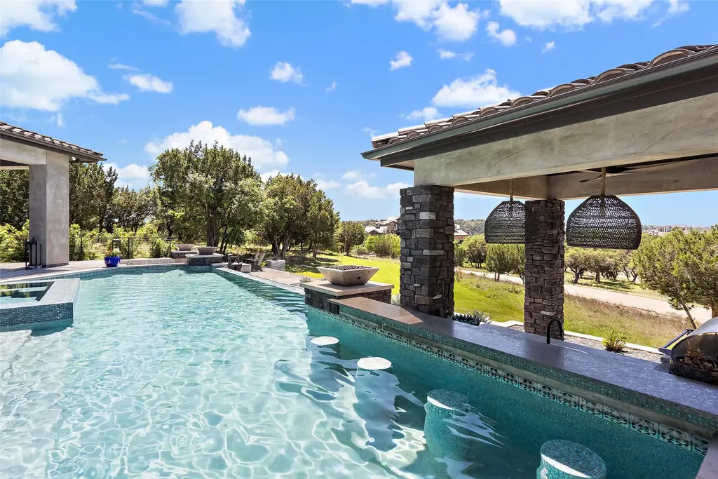 19204 Secretariat Place, Spicewood