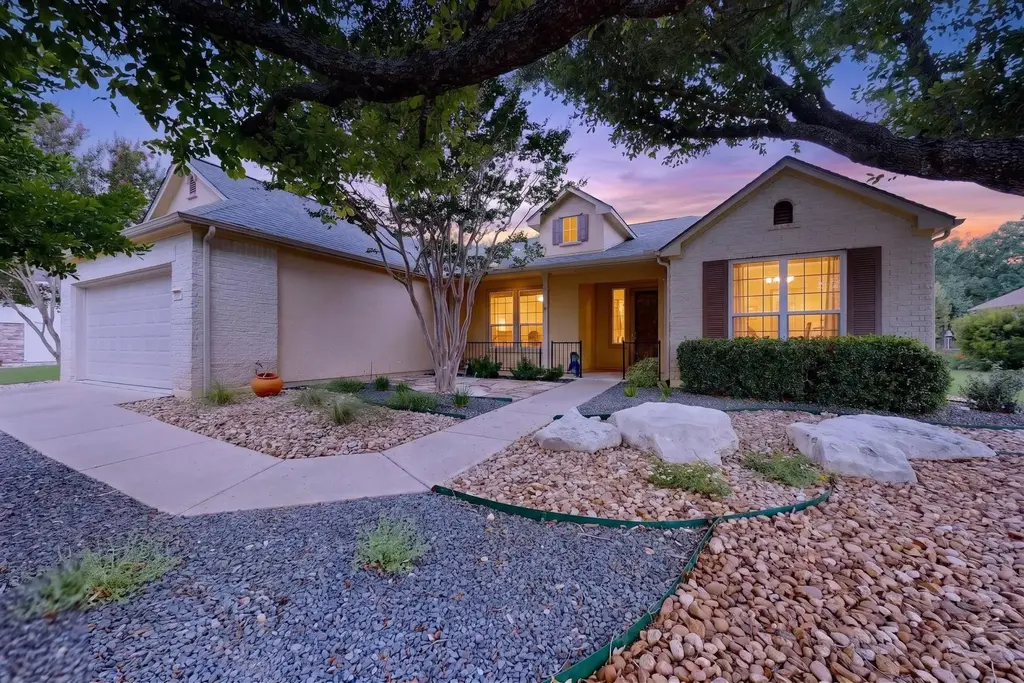 207 Red Poppy Trail, Georgetown