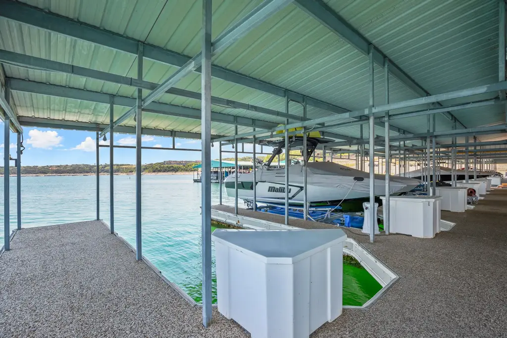 16009 Chateau Avenue, Austin