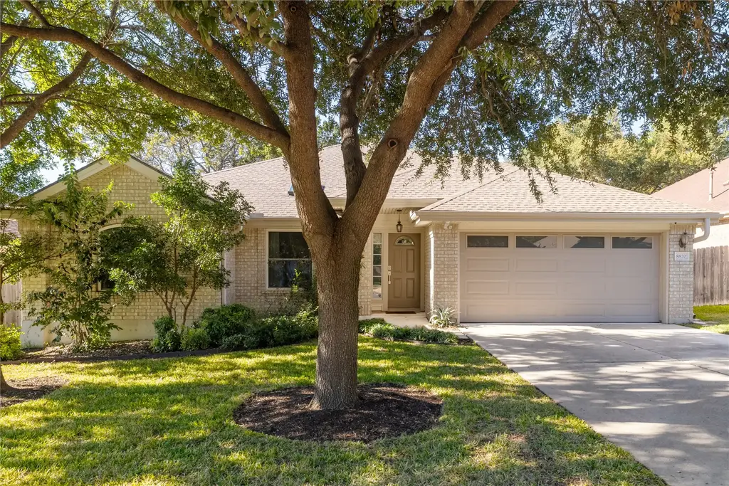 8820 Escabosa Drive, Austin