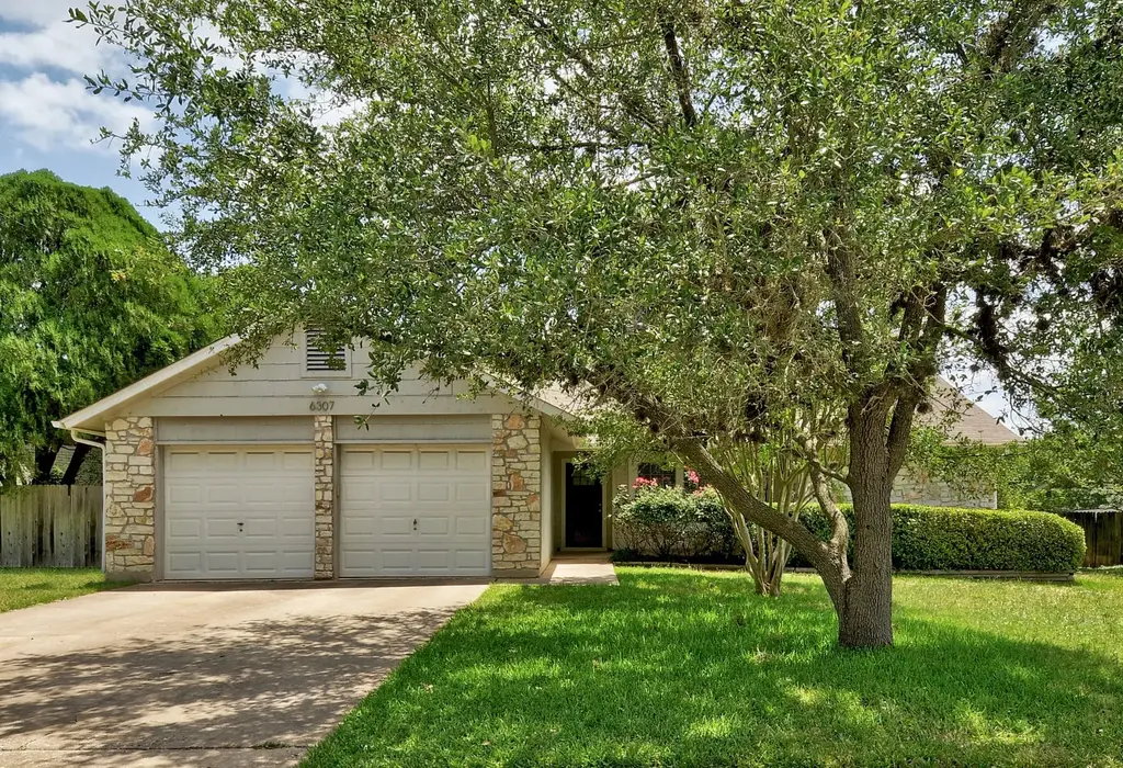 6307 Smith Oak Trail, Austin