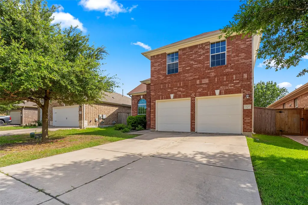 12021 Pecangate Way, Manor