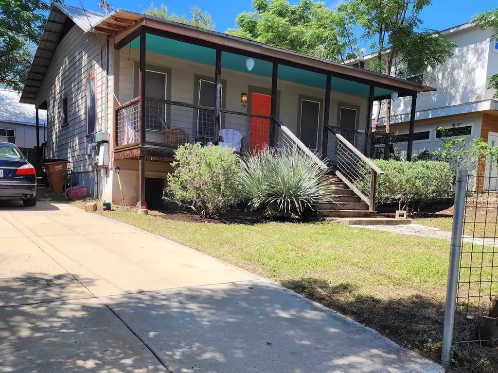 2006 E 13th Street 1 And 2, Austin