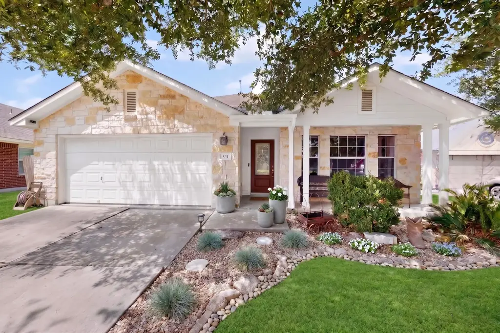 531 Goldenrod Street, Kyle