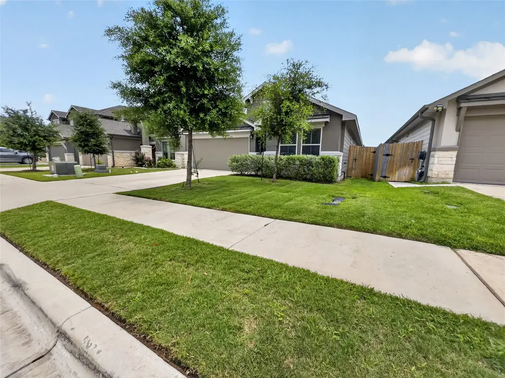 125 Caterpillar Lane, Georgetown