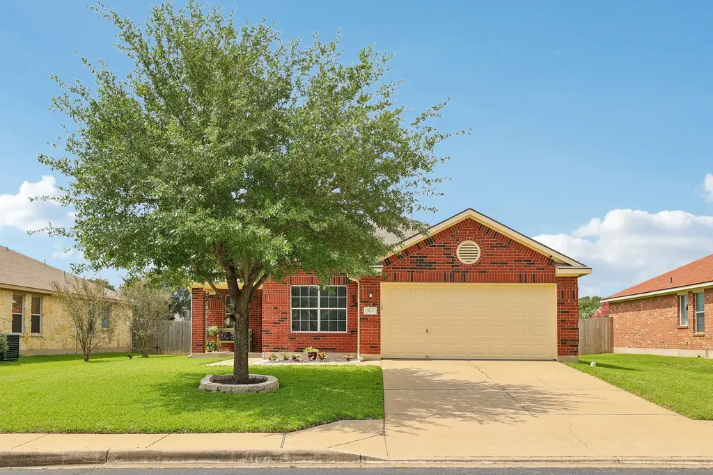 102 Thompson Trail, Bastrop