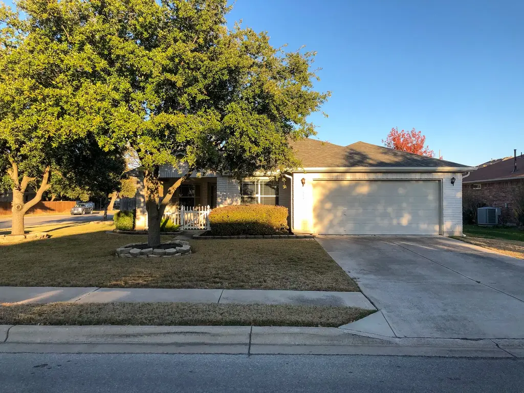 2100 Mir Woods Drive, Leander