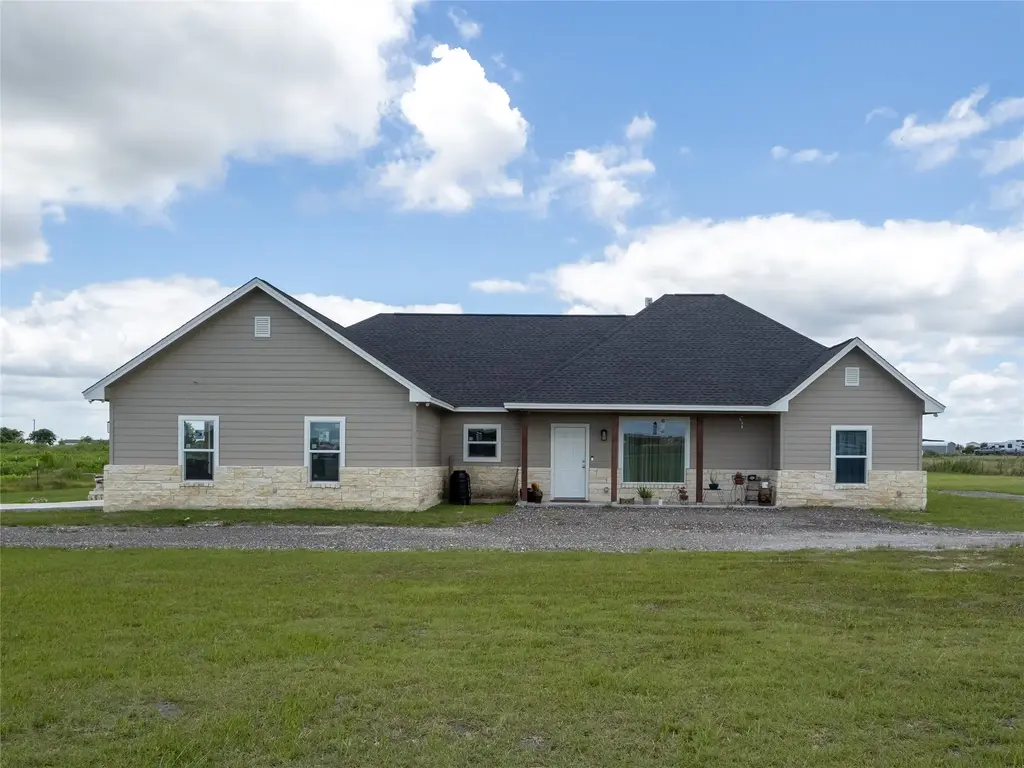 140 Daniel Drive, Bertram