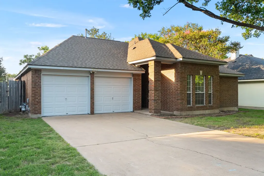 2802 Alexander Drive, Leander