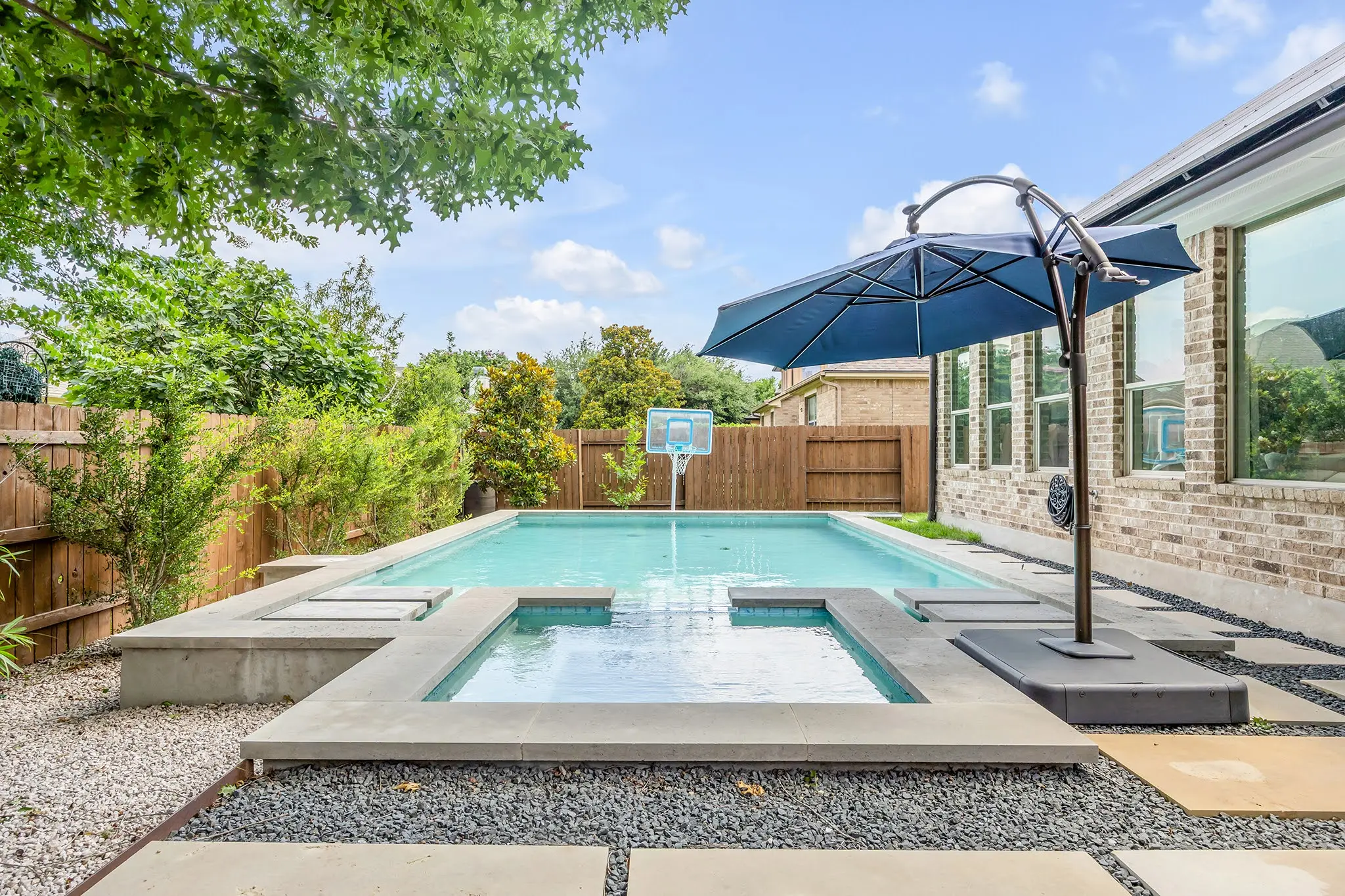 Photo of Listing #1280782