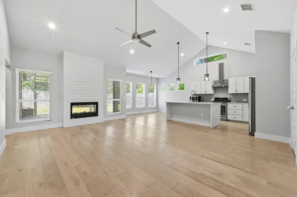 4207 Alexandria Drive, Austin