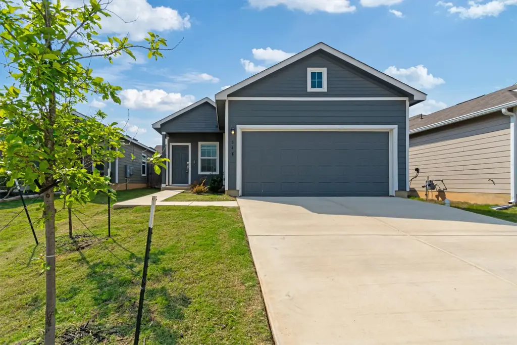 348 Soapstone Pass, Maxwell