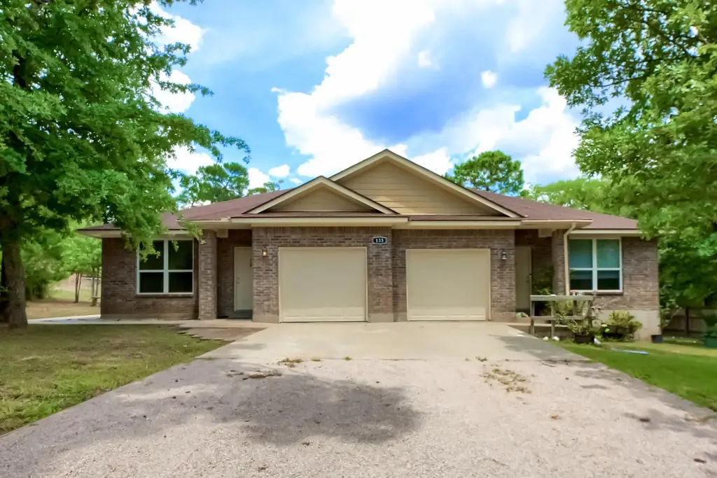 133 N Kanaio Drive B, Bastrop