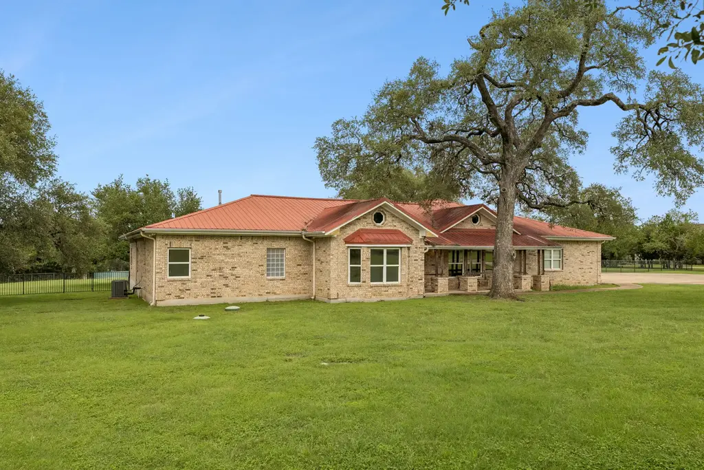 331 Mourning Dove Lane, Buda