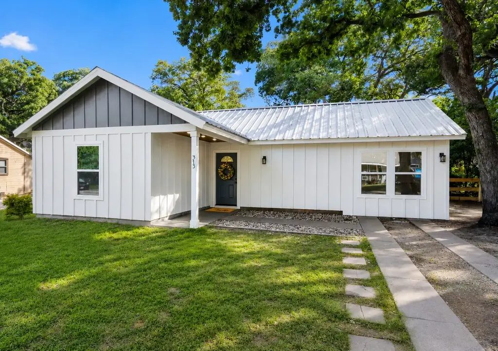 313 Charles Street, Rockdale