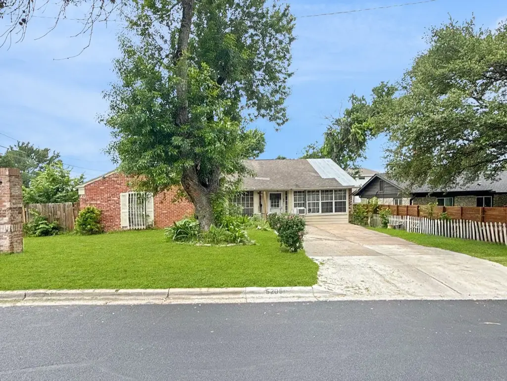 5205 Stone Gate Drive, Austin
