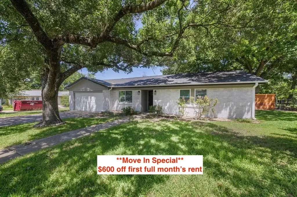 11603 Oak Trail, Austin