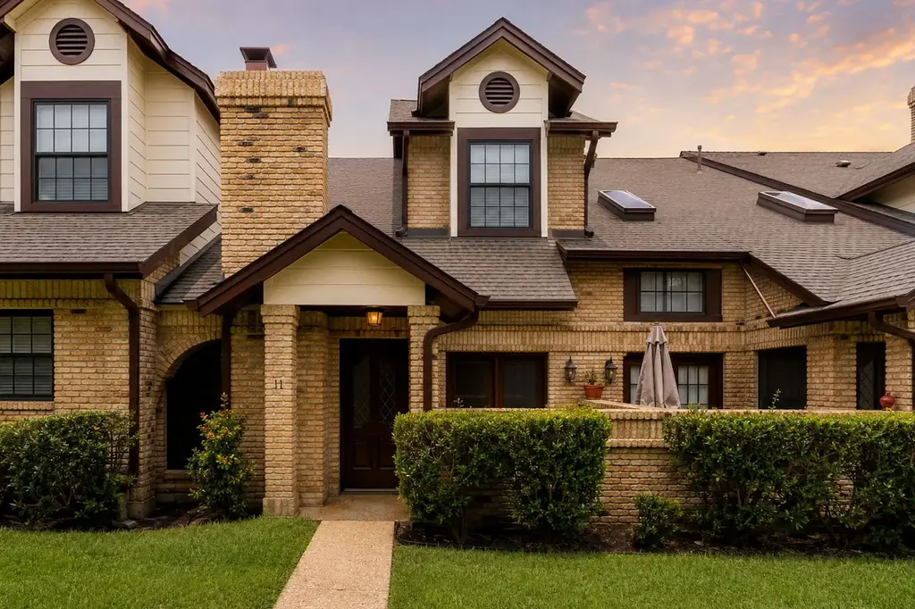 10819 Crown Colony Drive 11, Austin