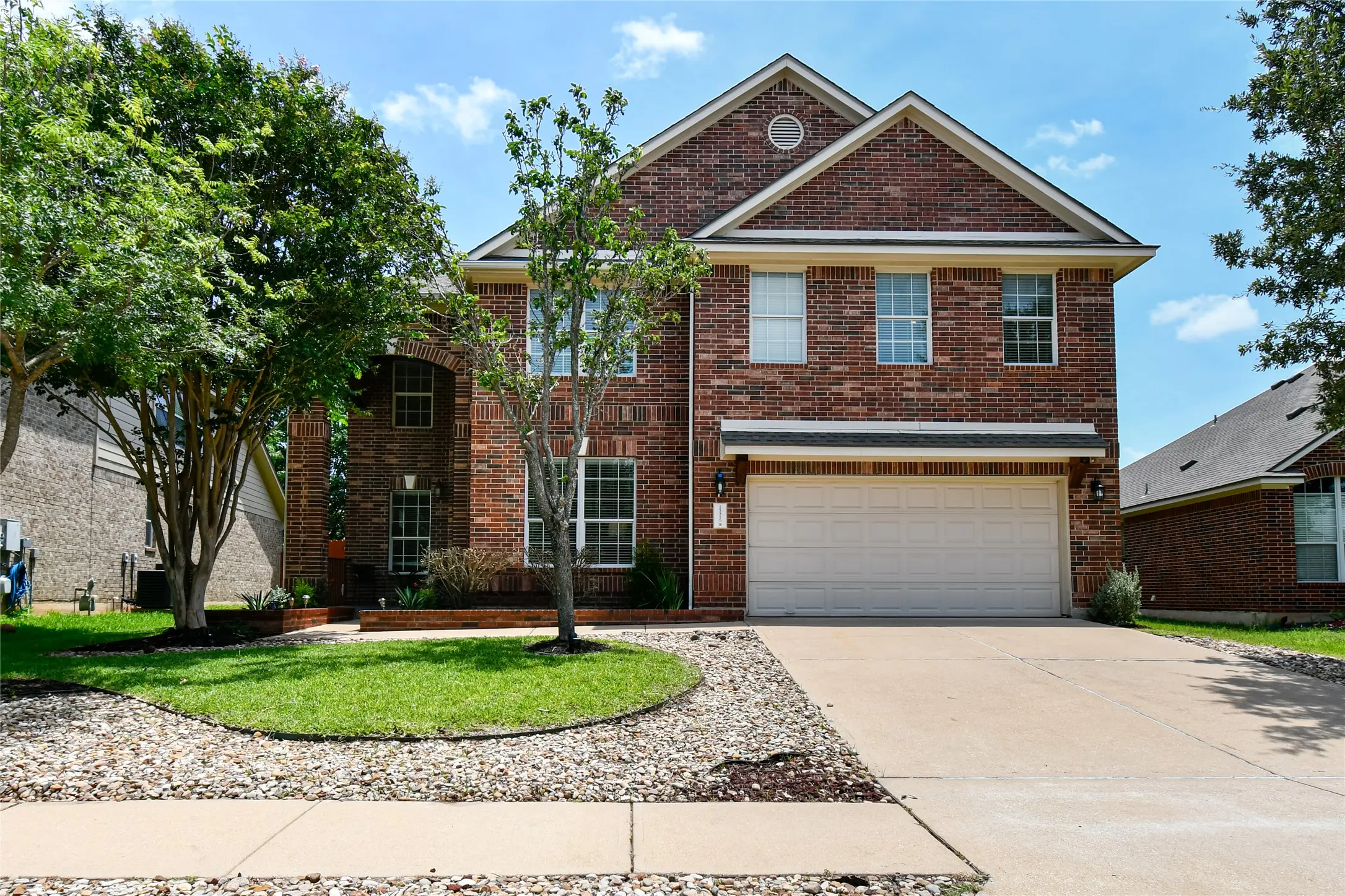 Photo of Listing #1782549