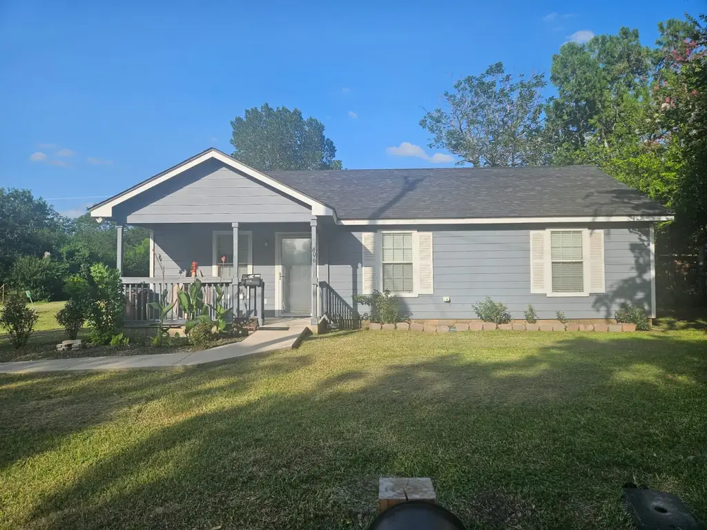 606 Trinity Street, Lockhart