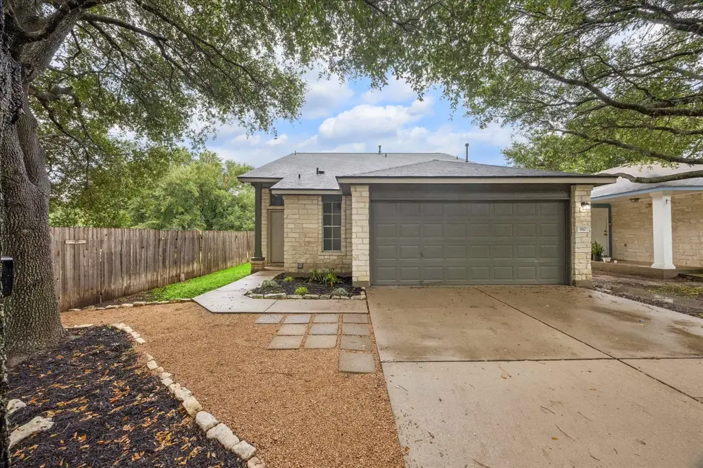 910 Port Daniel Drive, Leander