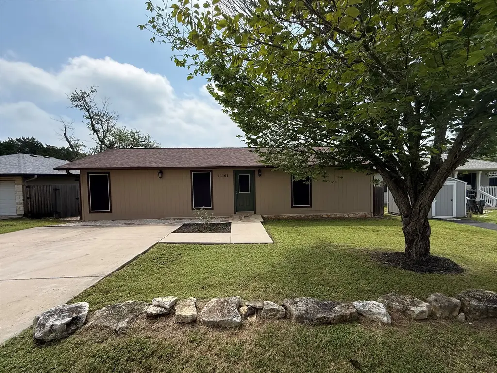 11101 Elm Street, Jonestown