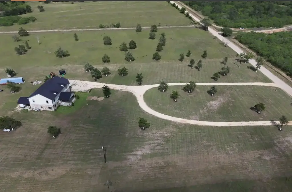 626 Sparta Field Road, Waelder