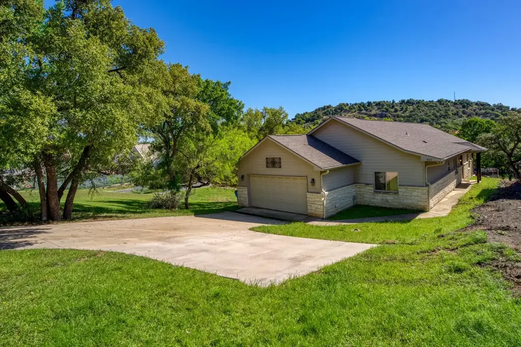 333 Sandy Mountain Drive, Sunrise Beach
