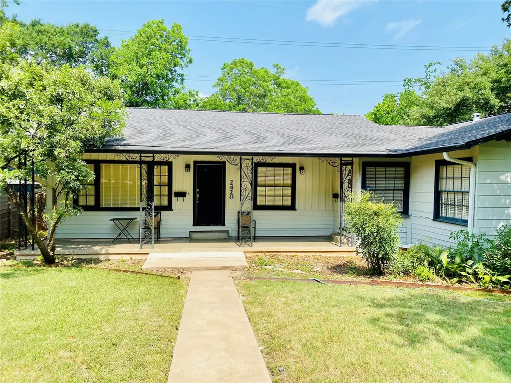 2420 Hartford Road A, Austin