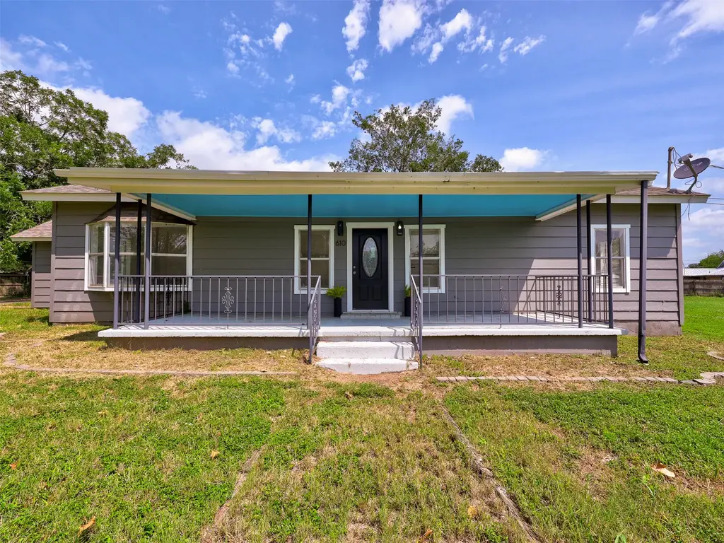 610 Linden Street, Bastrop