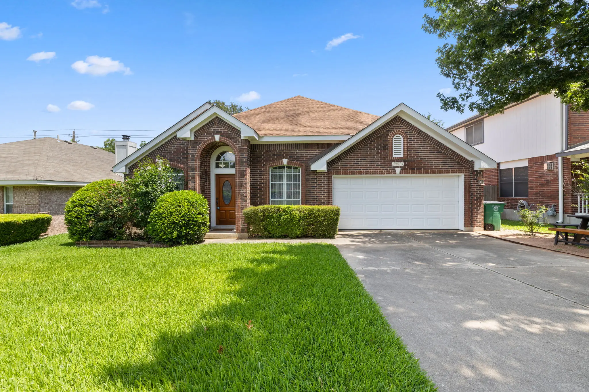 Photo of Listing #5521780
