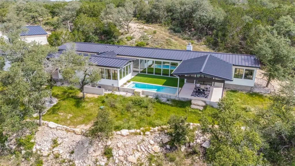 1752 Demi John Bend Road, Canyon Lake